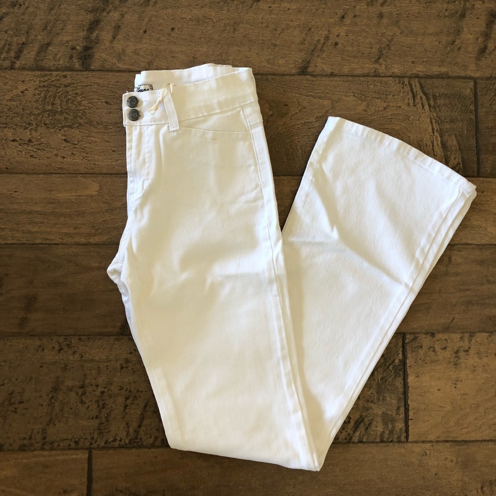 NWT white jeans